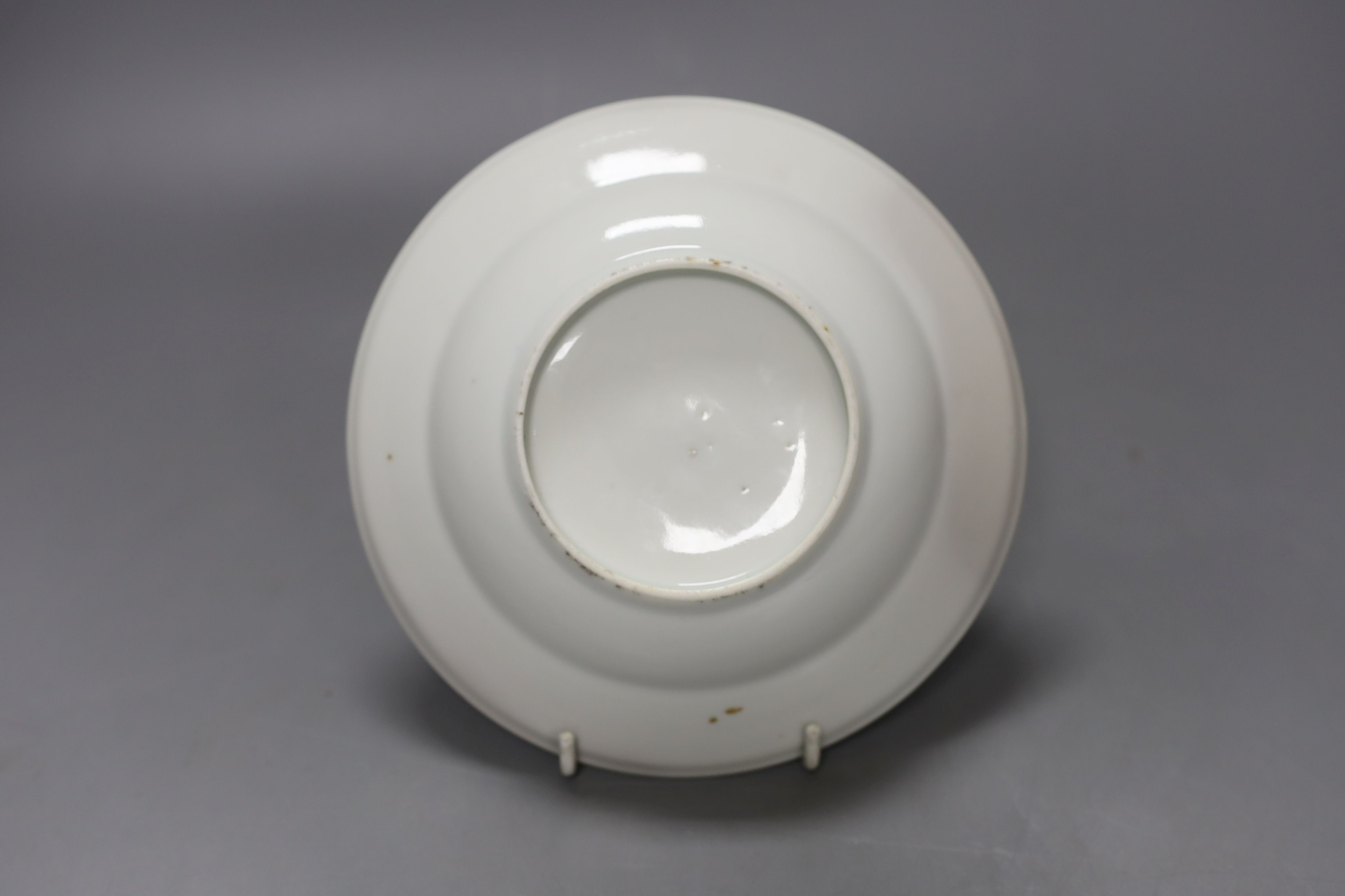 A Chinese famille rose 'Li Bai' saucer dish, early 20th century - 16cm diameter